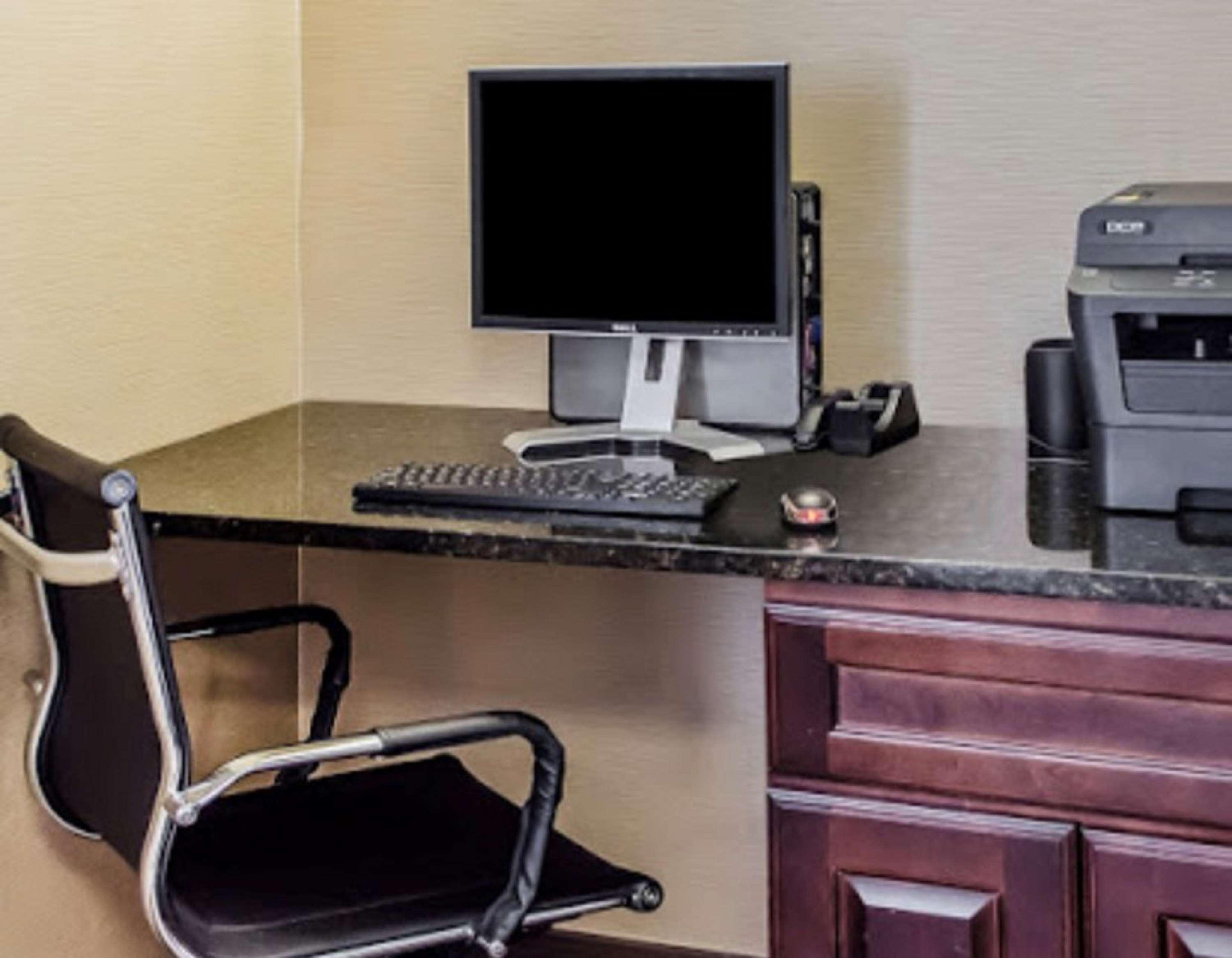Surestay Plus By Best Western Jonestown Lebanon Valley Екстер'єр фото